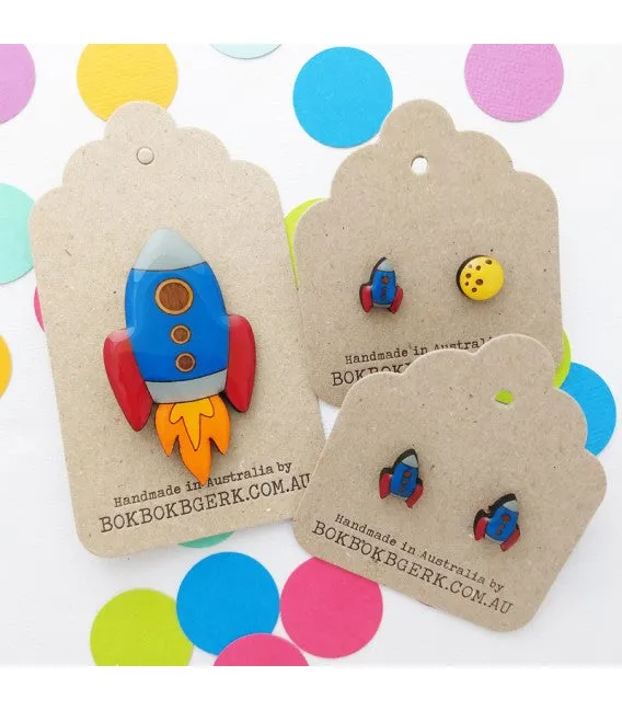 Rocket brooch